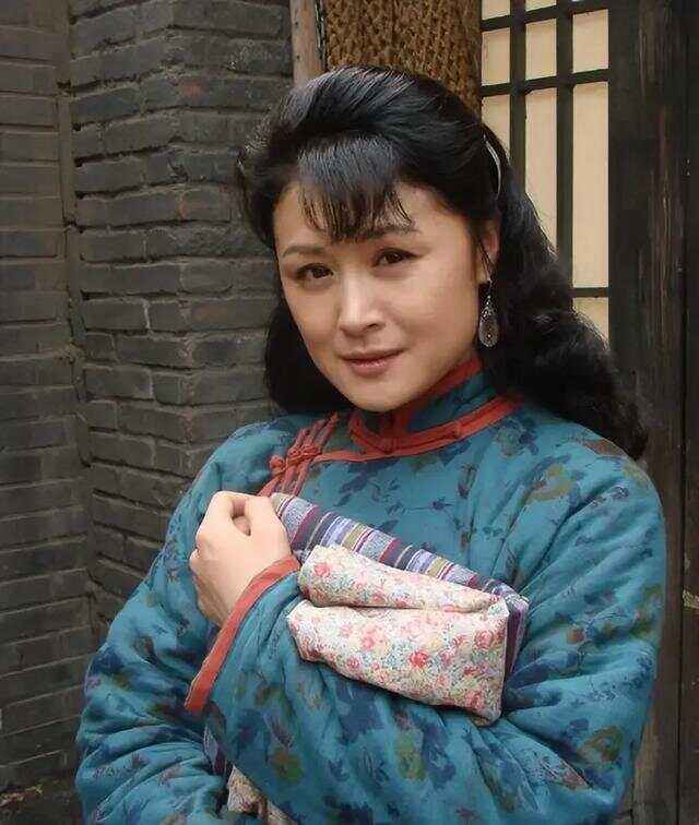 谢大脚介绍对象